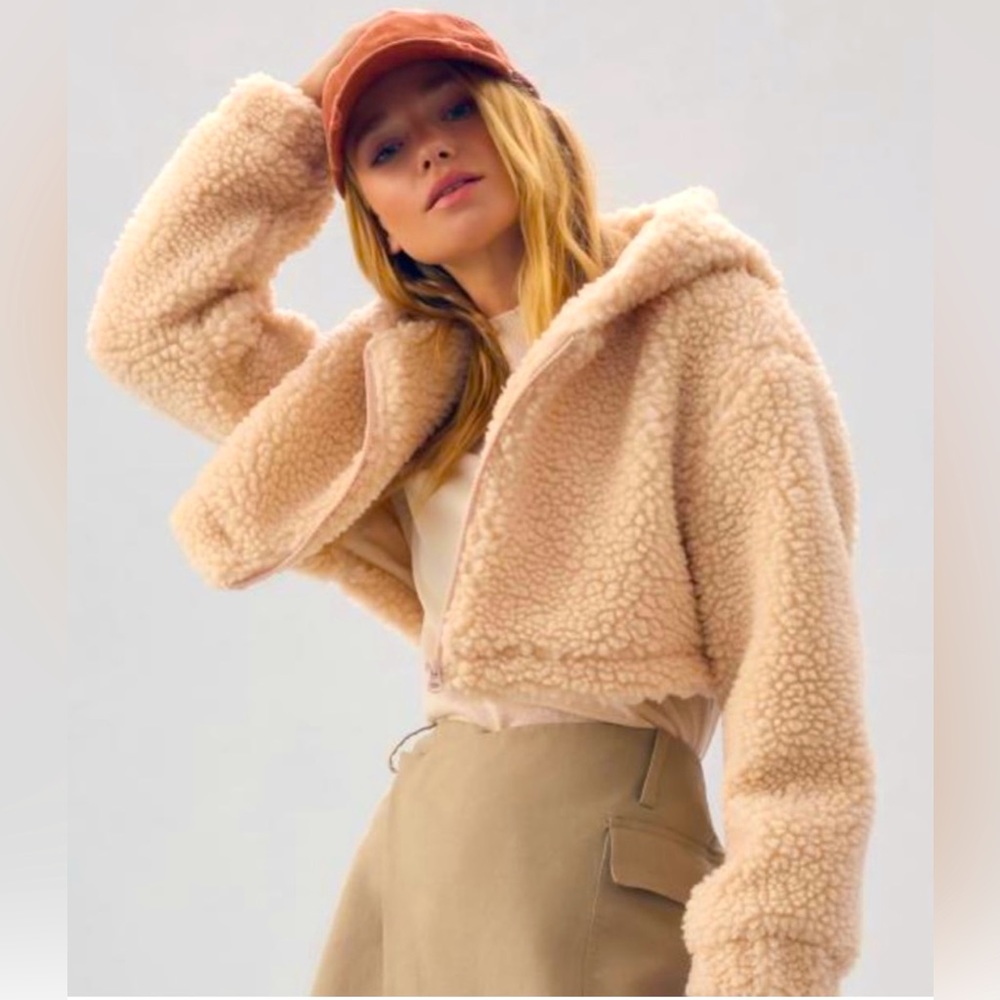 Daily Practice by Anthropologie Faux Shearling Crop Zip Up Jacket - L